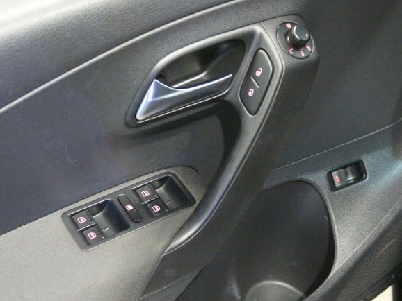 Volkswagen Polo Highline, 1.6 л, АТ, 2015 фото 2