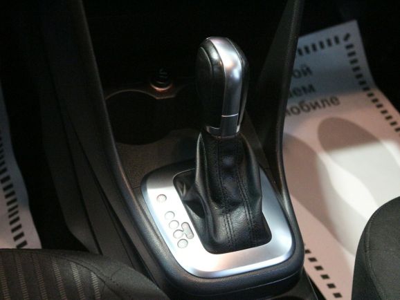 Volkswagen Polo Highline, 1.6 л, АТ, 2015 фото 1