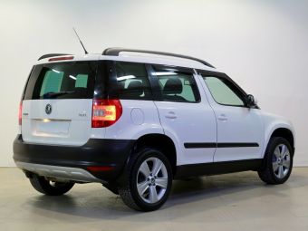 Skoda Yeti, 1.8 л, МКПП, 2010 фото 5