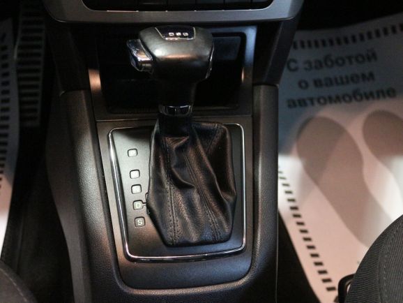 Skoda Yeti Ambition, 1.2 л, Робот, 2011 фото 2