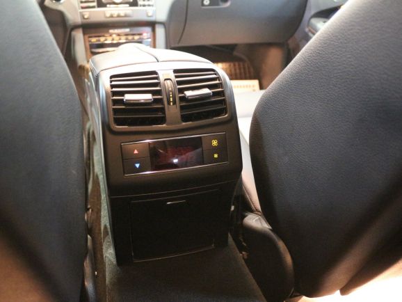 Mercedes-Benz E-Класс, 3.5 л, АТ, 2010 фото 1