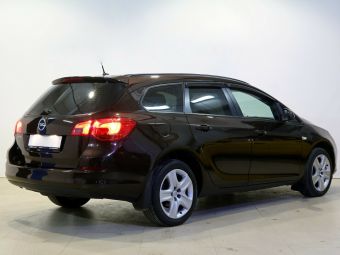 Opel Astra, 1.6 л, АКПП, 2012 фото 5