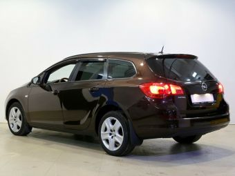 Opel Astra, 1.6 л, АКПП, 2012 фото 6