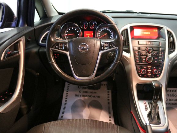Opel Astra, 1.6 л, АТ, 2012 фото 9