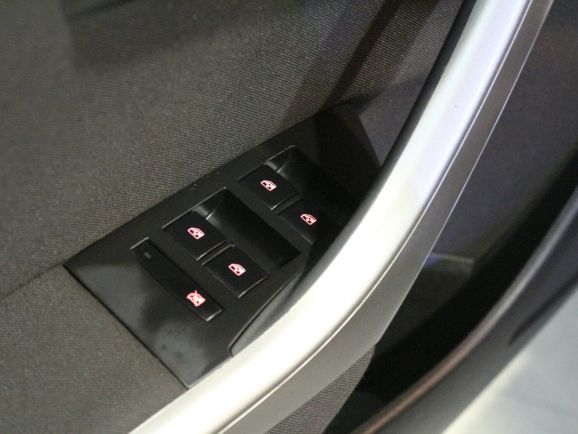 Opel Astra, 1.6 л, АТ, 2012 фото 1