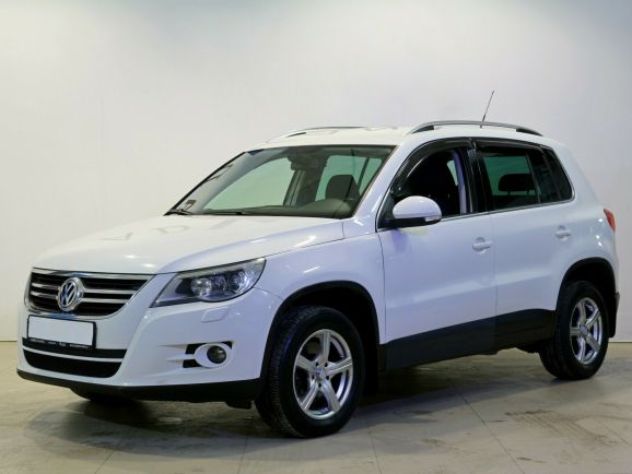 Volkswagen Tiguan, 2.0 л, АТ, 2010 фото 3