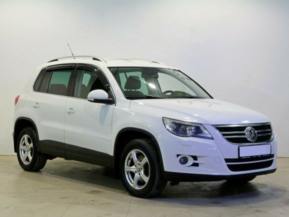 Volkswagen Tiguan, 2.0 л, АТ, 2010 фото 5