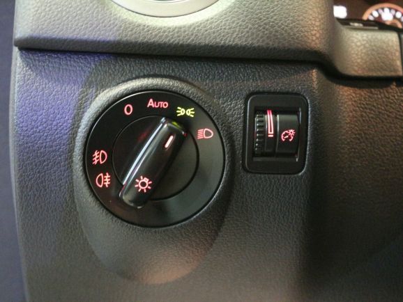 Volkswagen Tiguan, 2.0 л, АТ, 2010 фото 2