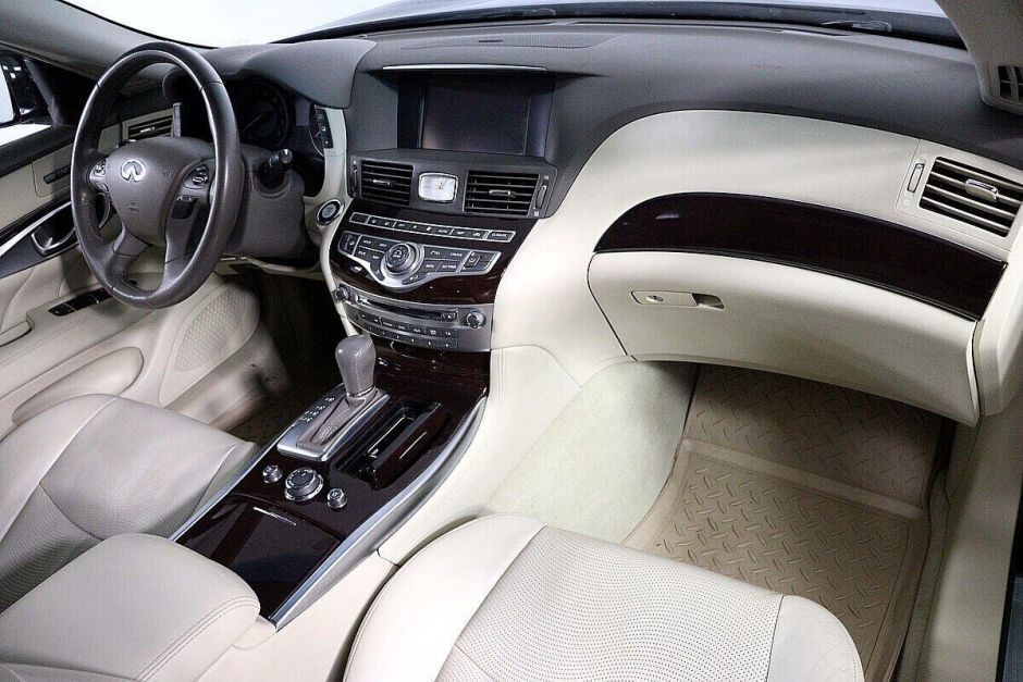 Infiniti M, 3.7 л, АТ, 2013 фото 11
