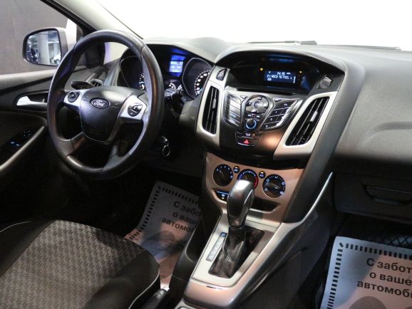 Ford Focus Titanium, 1.6 л, Робот, 2014 фото 7