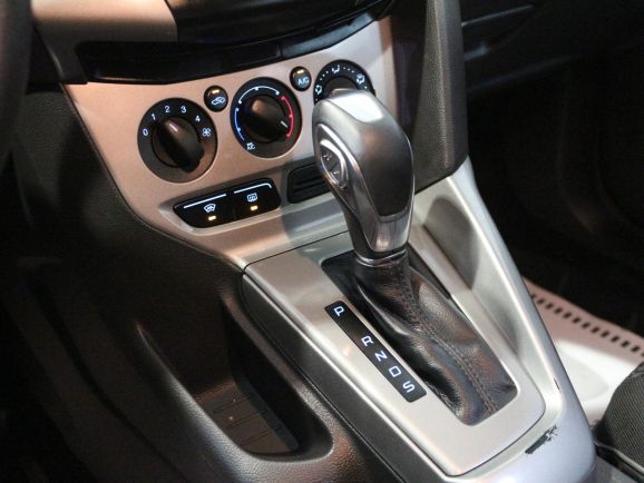 Ford Focus Titanium, 1.6 л, Робот, 2014 фото 1