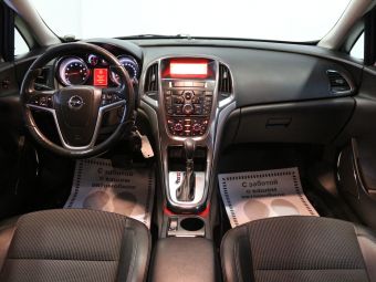 Opel Astra, 1.4 л, АКПП, 2011 фото 8