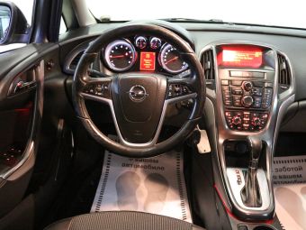 Opel Astra, 1.4 л, АКПП, 2011 фото 9