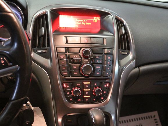 Opel Astra, 1.4 л, АТ, 2011 фото 10