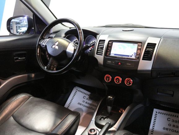 Mitsubishi Outlander Ultimate, 2.4 л, Вариатор, 2012 фото 11