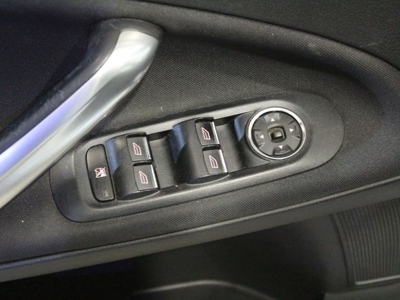 Ford Mondeo Ghia, 2.0 л, Робот, 2013 фото 2