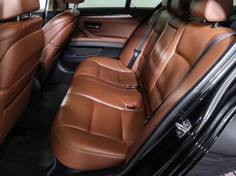 BMW 5 серии, 3.0 л, АТ, 2016 фото 1