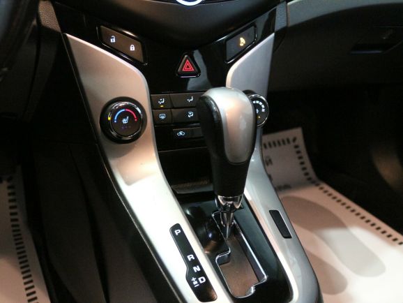 Chevrolet Cruze LT, 1.6 л, АТ, 2014 фото 9