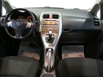 Toyota Auris, 1.5 л, CVT, 2009 фото 2