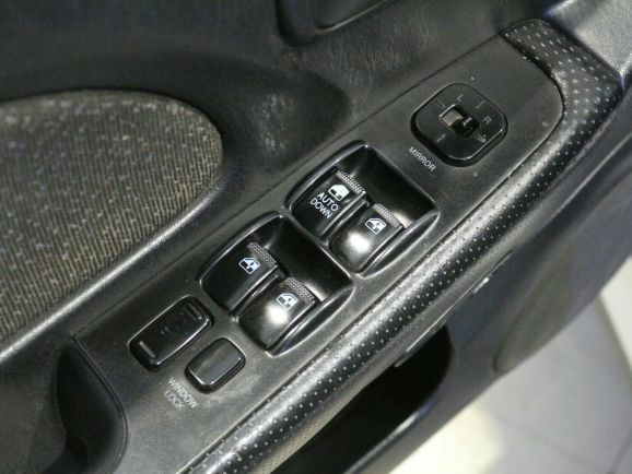 Hyundai Sonata MT5, 2.0 л, МТ, 2011 фото 2