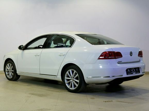 Volkswagen Passat Comfortline, 1.8 л, Робот, 2012 фото 5