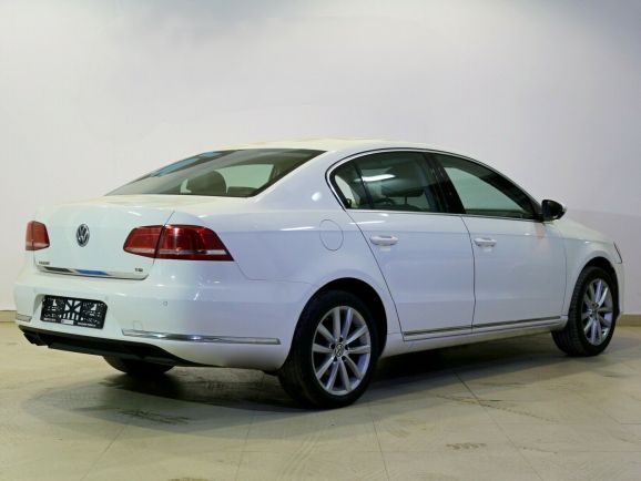 Volkswagen Passat Comfortline, 1.8 л, Робот, 2012 фото 6