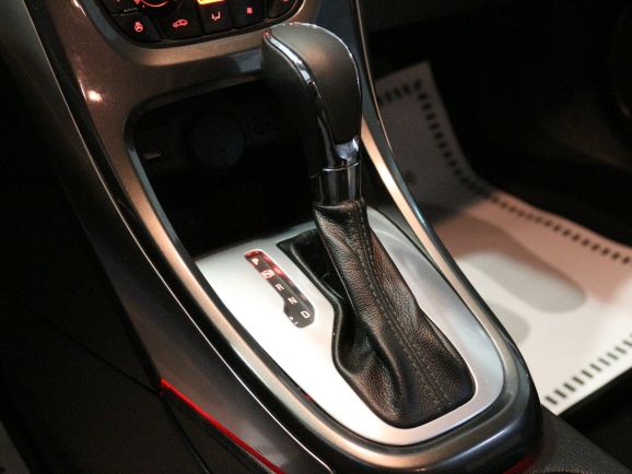 Opel Astra Active, 1.4 л, АТ, 2012 фото 1