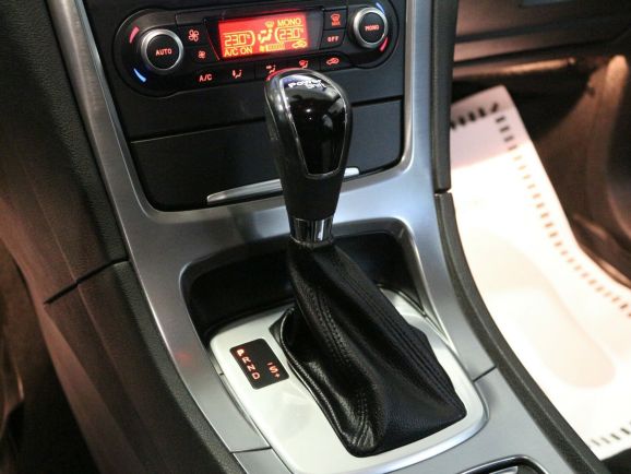 Ford Mondeo Titanium, 2.0 л, Робот, 2013 фото 9