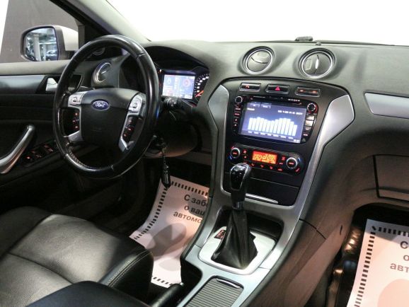 Ford Mondeo Titanium, 2.0 л, Робот, 2013 фото 2