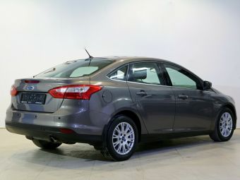 Ford Focus Titanium, 2.0 л, РКПП, 2013 фото 5