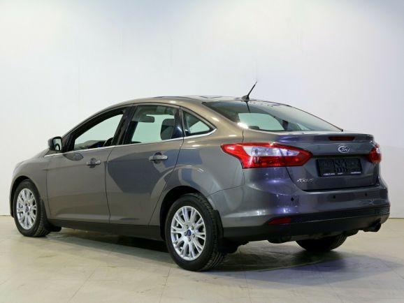 Ford Focus Titanium, 2.0 л, Робот, 2013 фото 6