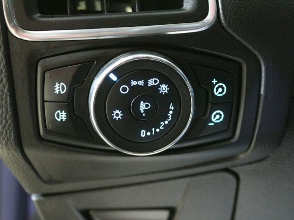 Ford Focus Titanium, 2.0 л, Робот, 2013 фото 2