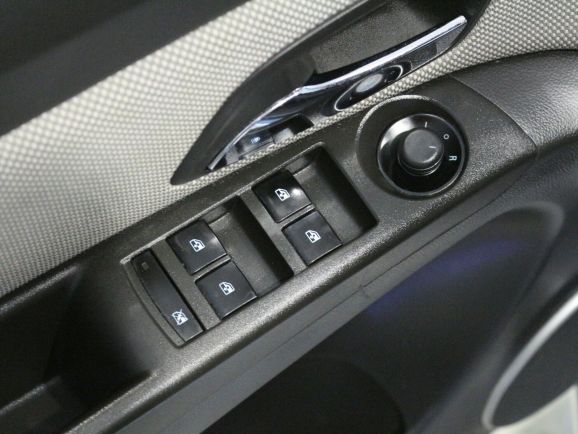 Chevrolet Cruze LS, 1.6 л, АТ, 2015 фото 2