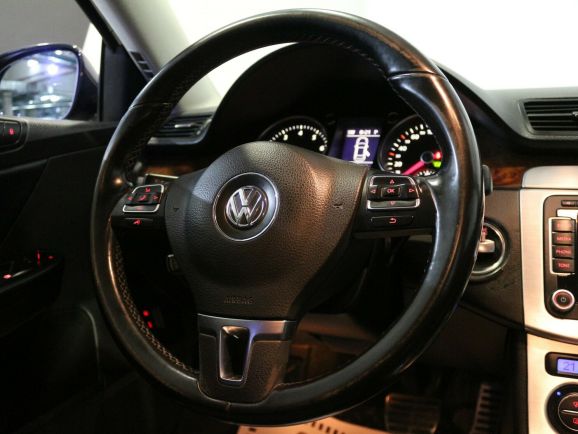 Volkswagen Passat Comfortline, 1.8 л, Робот, 2010 фото 10