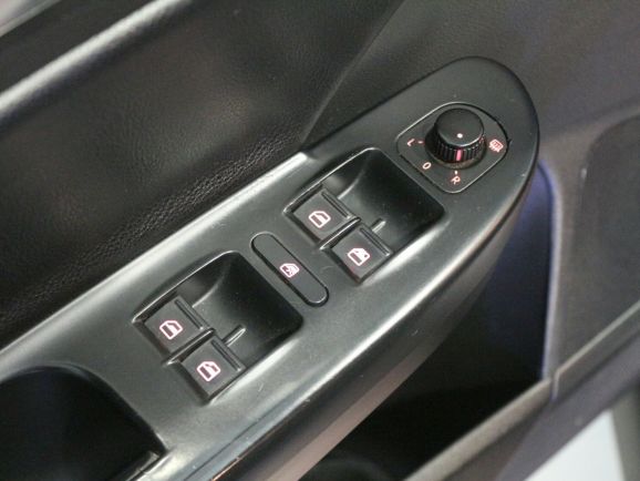 Volkswagen Passat Comfortline, 1.8 л, Робот, 2010 фото 1