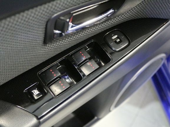 Mazda 3 Touring, 2.0 л, АТ, 2008 фото 1