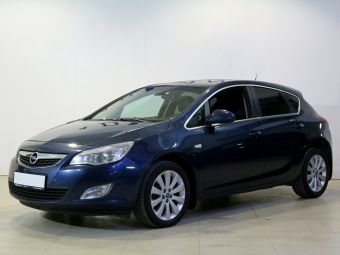 Opel Astra, 1.6 л, АКПП, 2010 фото 3