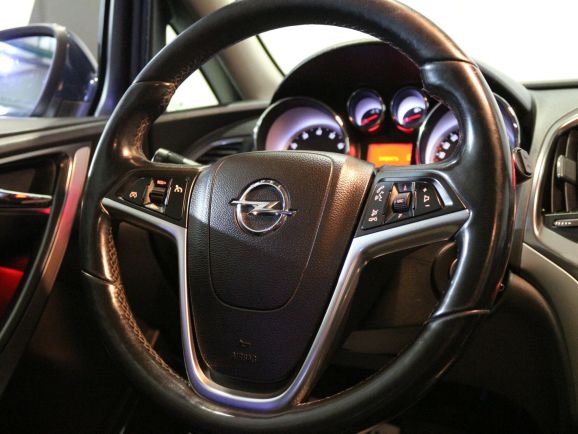 Opel Astra, 1.6 л, АТ, 2010 фото 12