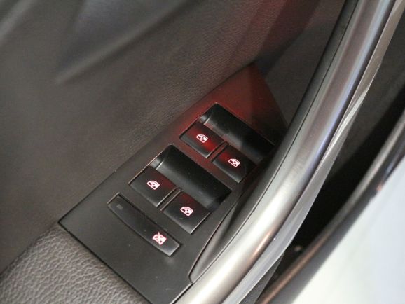 Opel Astra, 1.6 л, АТ, 2010 фото 1