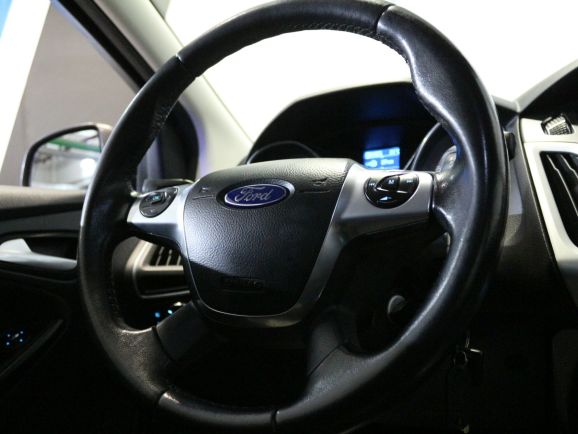 Ford Focus Titanium, 1.6 л, Робот, 2014 фото 2