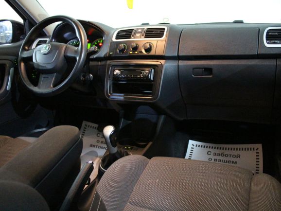 Skoda Fabia, 1.4 л, МТ, 2010 фото 2
