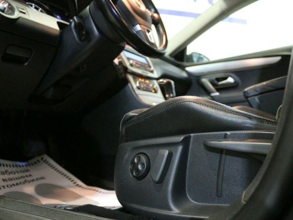 Volkswagen Passat CC Sport, 1.8 л, Робот, 2009 фото 11