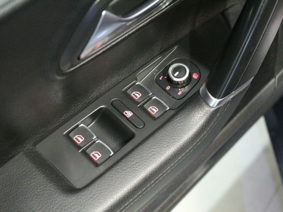 Volkswagen Passat CC Sport, 1.8 л, Робот, 2009 фото 14