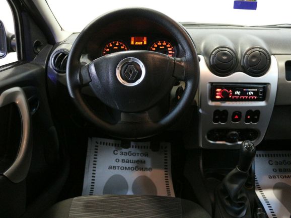 Renault Logan, 1.6 л, МТ, 2013 фото 2