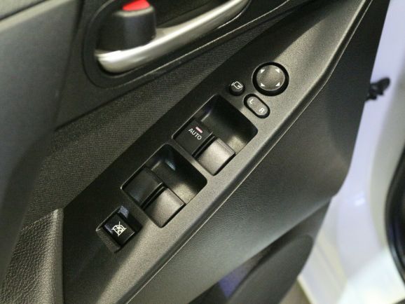 Mazda 3, 1.6 л, АТ, 2011 фото 1