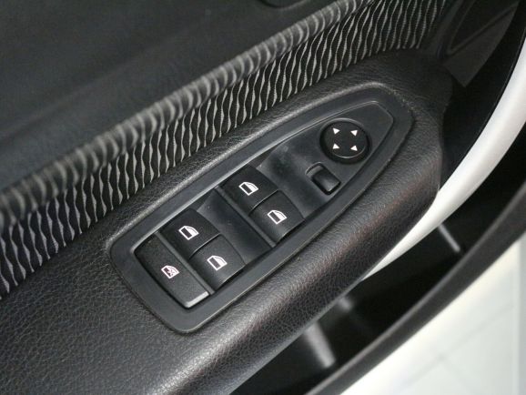 BMW 1 серии 116i, 1.6 л, АТ, 2014 фото 1