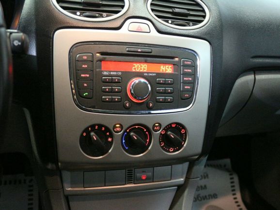Ford Focus Comfort, 1.8 л, МТ, 2010 фото 9