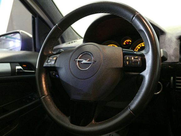 Opel Astra Cosmo, 1.6 л, МТ, 2013 фото 8