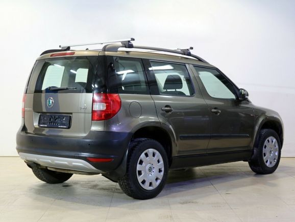 Skoda Yeti Ambition, 1.2 л, Робот, 2013 фото 4