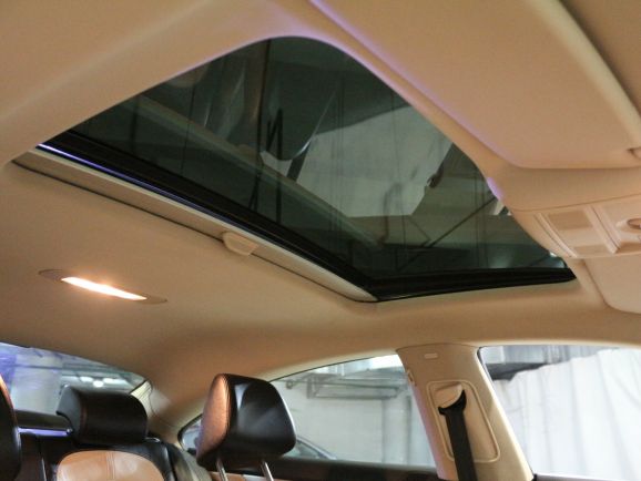 Volkswagen Passat CC, 1.8 л, Робот, 2010 фото 2